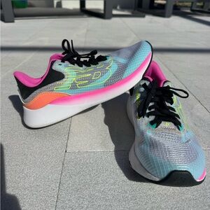 New Balance Breaza Women's Pink and Blue Running Shoes Size 9.5